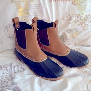 Lands’ End leather duck boots sz. 11